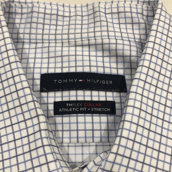 Tommy Hilfiger Men's Athletic-Fit Stretch Performance Dress Shirt 16 1/2 x 36/37 - Picture 2 of 4